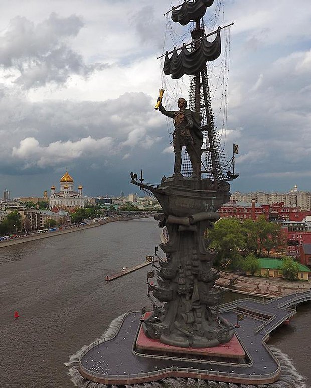 Умер скульптор Зураб Церетели. Какими работами он запомнился?