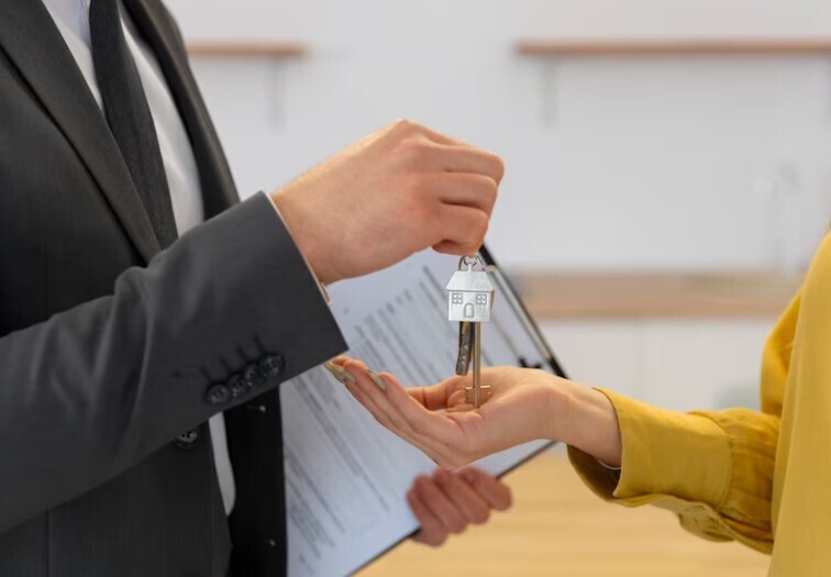 Ограничение прав арендодателей: ГД предлагает разрешать сдавать квартиры только с письменного согласия соседей