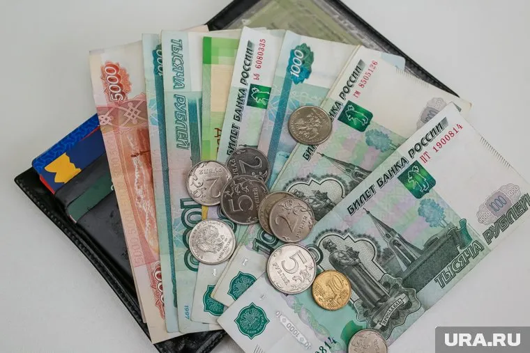 Повышение выплат и пенсий с 1 мая: кому и сколько добавят. Инфографика⁠⁠