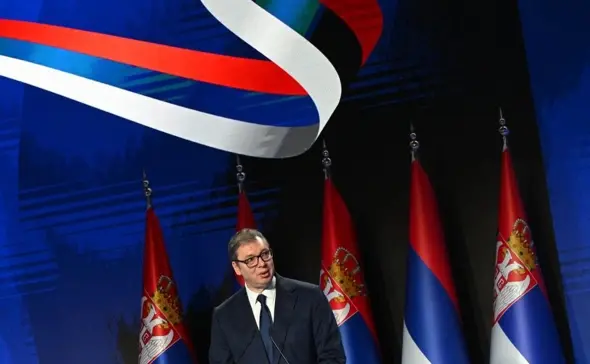 "Даже в цепях, но поеду": Вучич отказался отменять визит в Москву, несмотря на угрозы ЕС