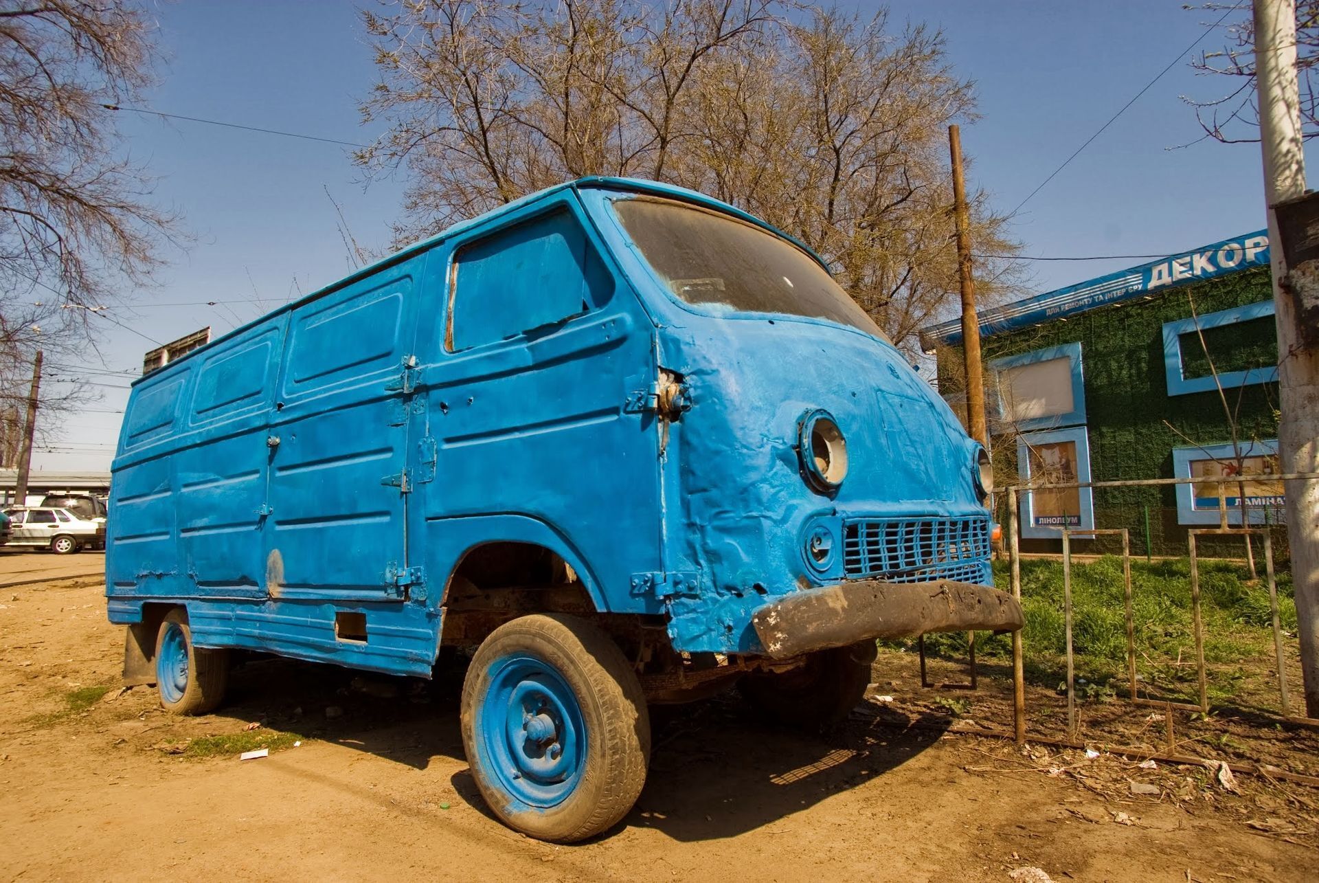 До свидания! До Севана! ЕрАЗИК. Почему армяне так говорили про армянский автомобиль в СССР после того, как он выезжал с автозавода из Еревана?