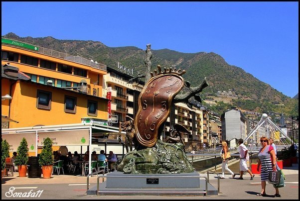 Андорра: Уникальное княжество в Пиренейских горах