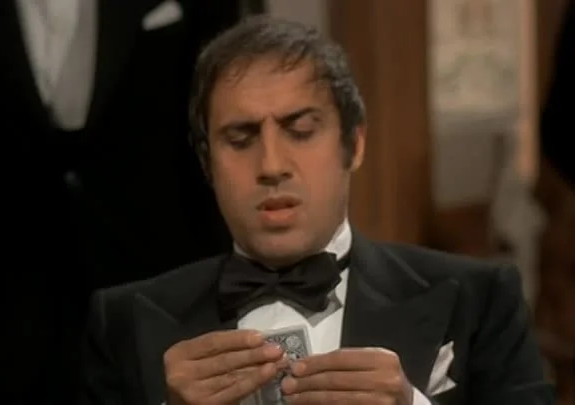 В блефе, бесспорно, есть что-то конструктивное