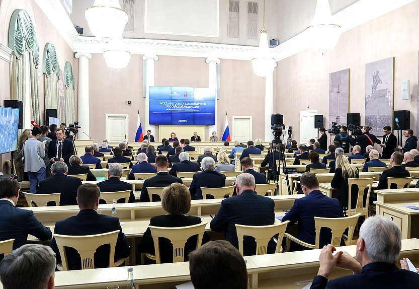 Голосуй, не зная за кого! Госдума превращает выборы в лотерею для уголовников и олигархов