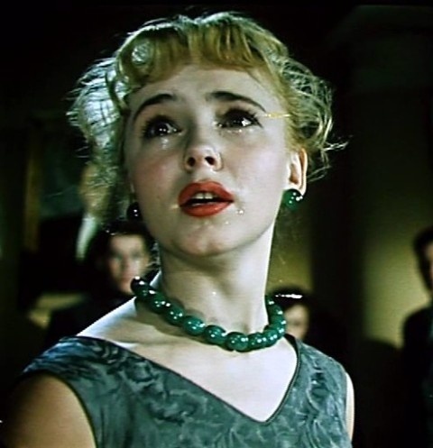 "Люсенька, ты пожалеешь, еще рано, не надо, деточка...!": роман Олега Табакова и скромницы Людмилы Крыловой завязался в первую же ночь