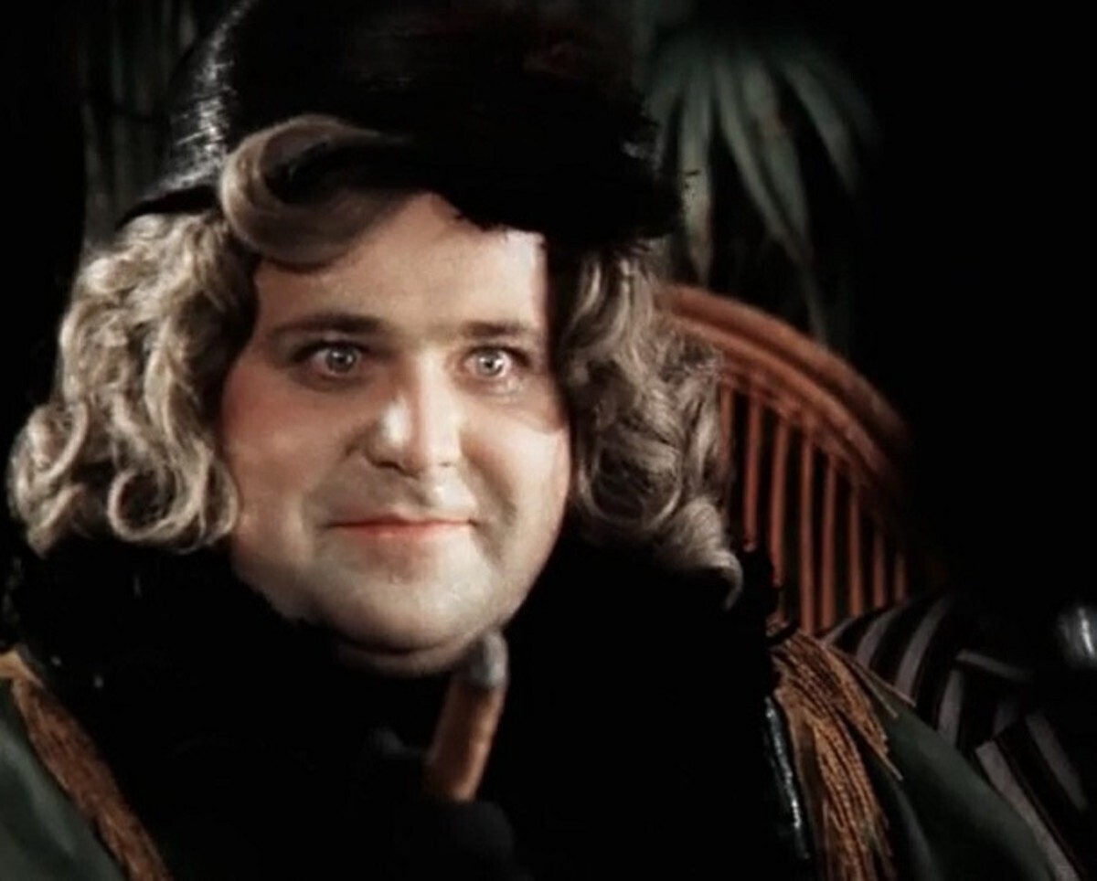 О первоисточнке фильма «Здравствуйте, я ваша тётя!». Вы удивитесь: в пьесе не было ни слова про диких обезян