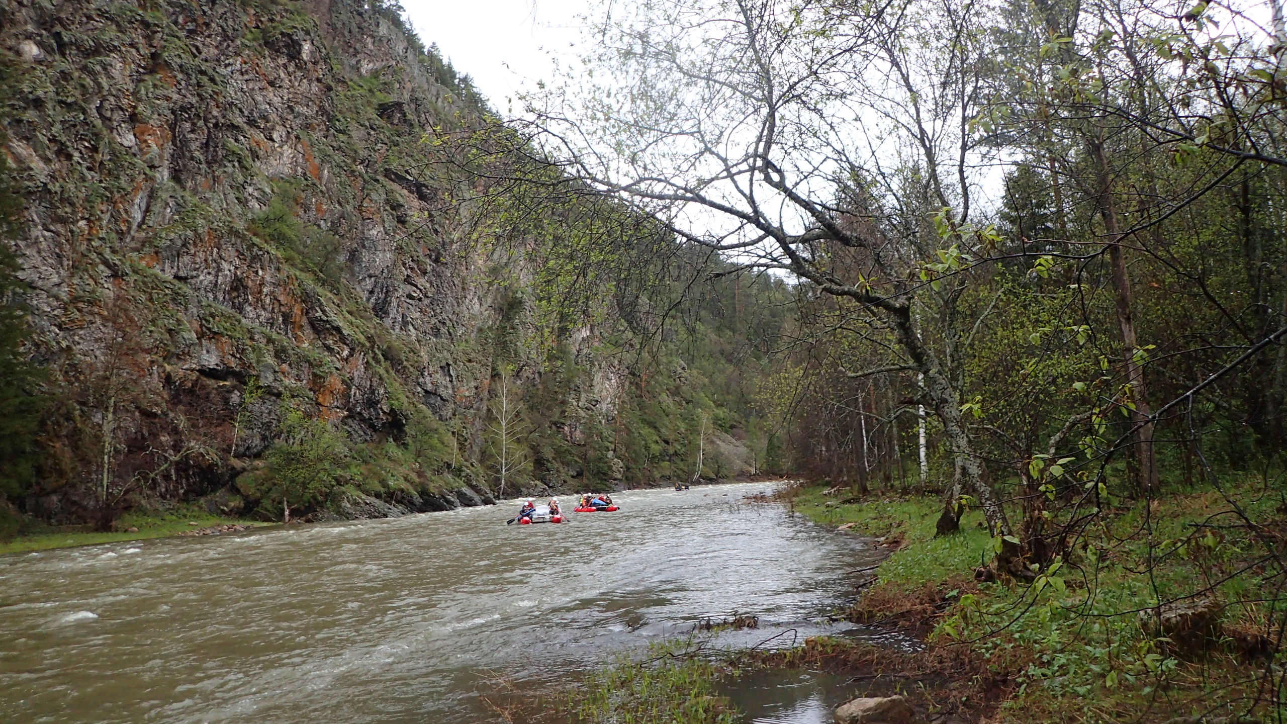 Майский Инзер - взгляд с катамарана