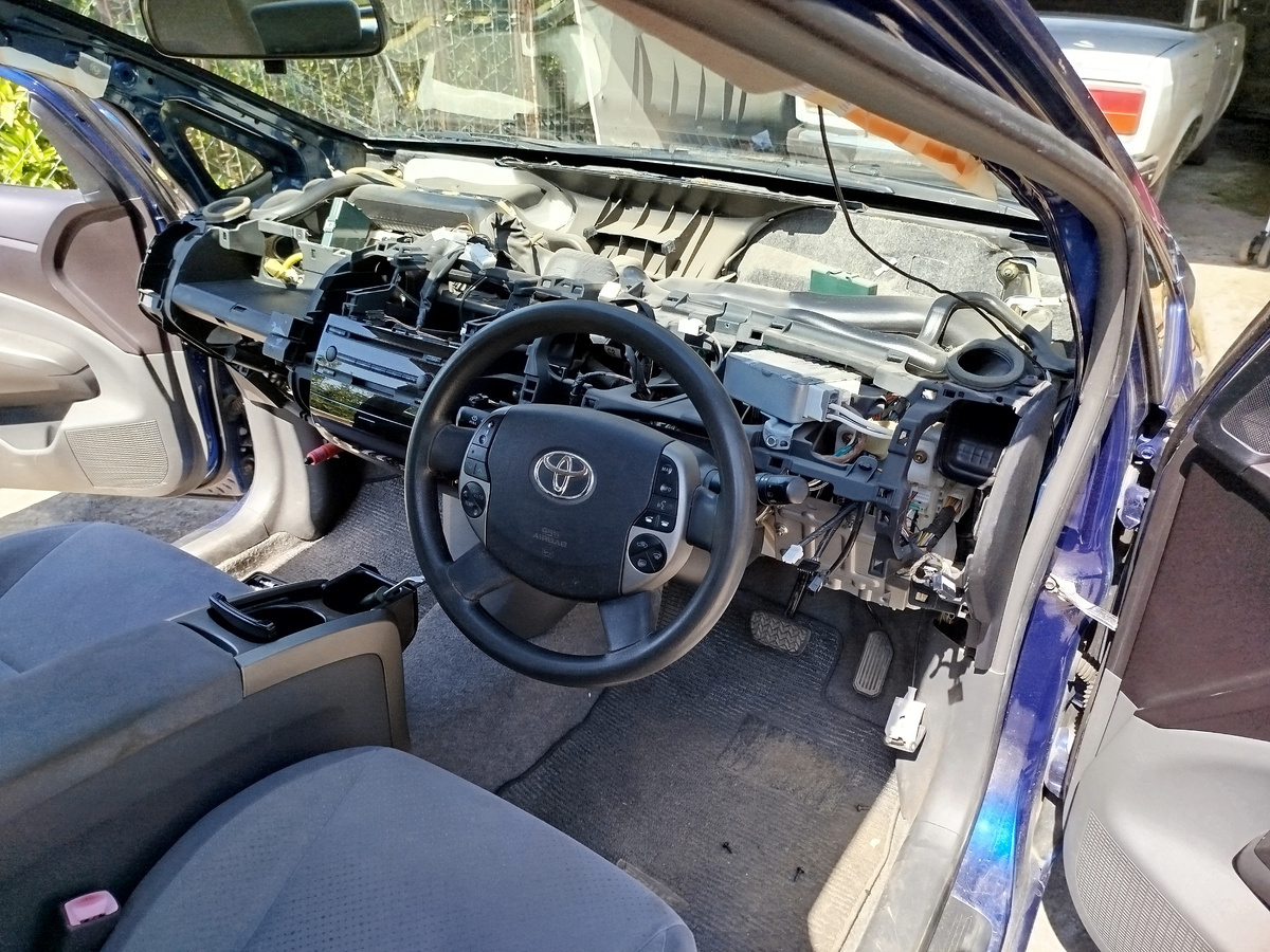 Приус панель приборов(табло) не загорается