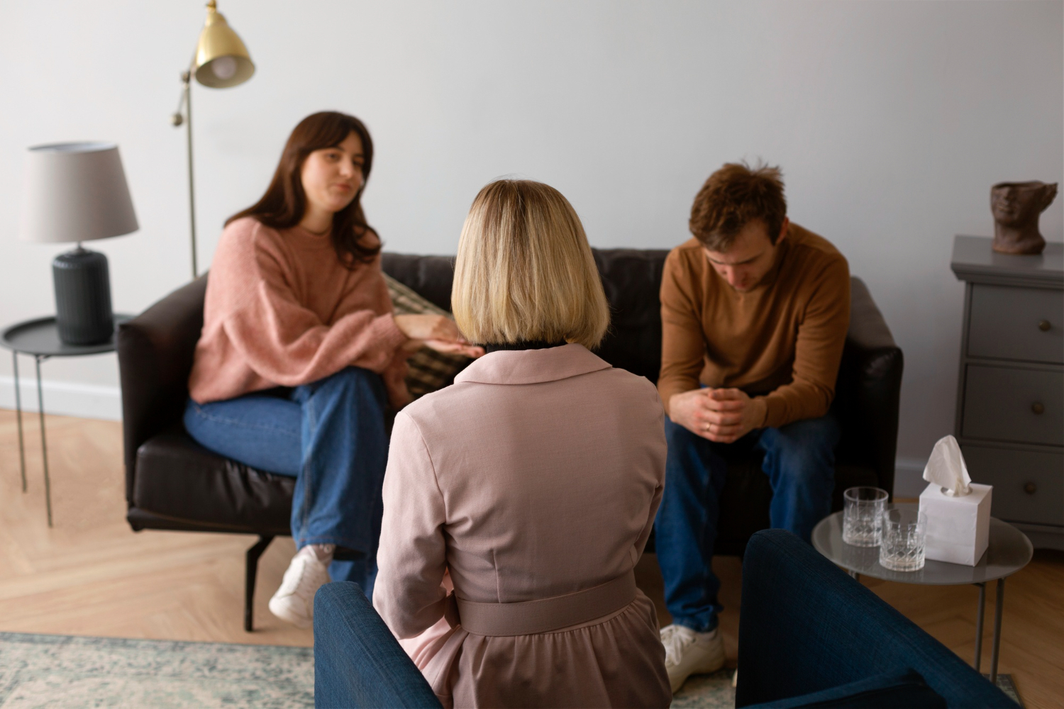 Психолог не помогла паре помириться перед свадьбой — и они решили отсудить у нее 1,2 млн затрат на сорванное торжество