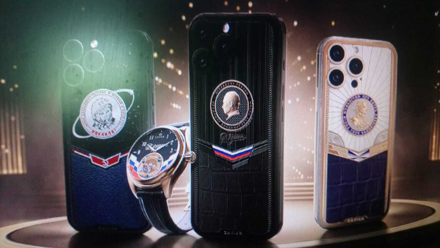 «Великие Люди России». Компания Caviar выпустила эксклюзивные iPhone, посвящённые Путину, Петру I и Гагарину