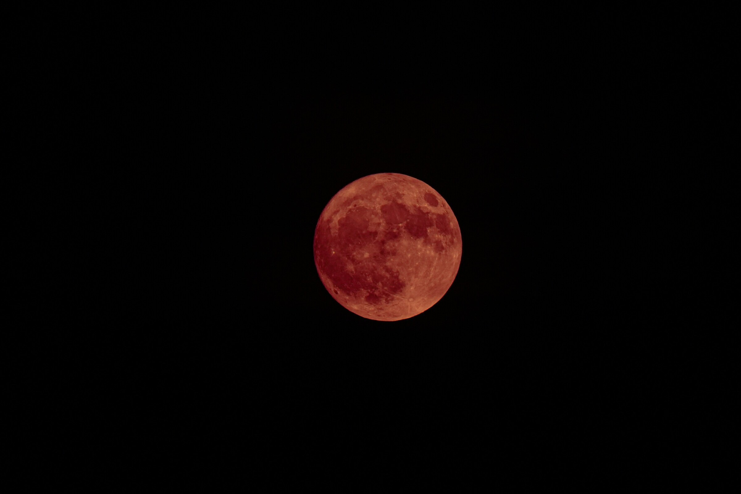 Клубничная луна