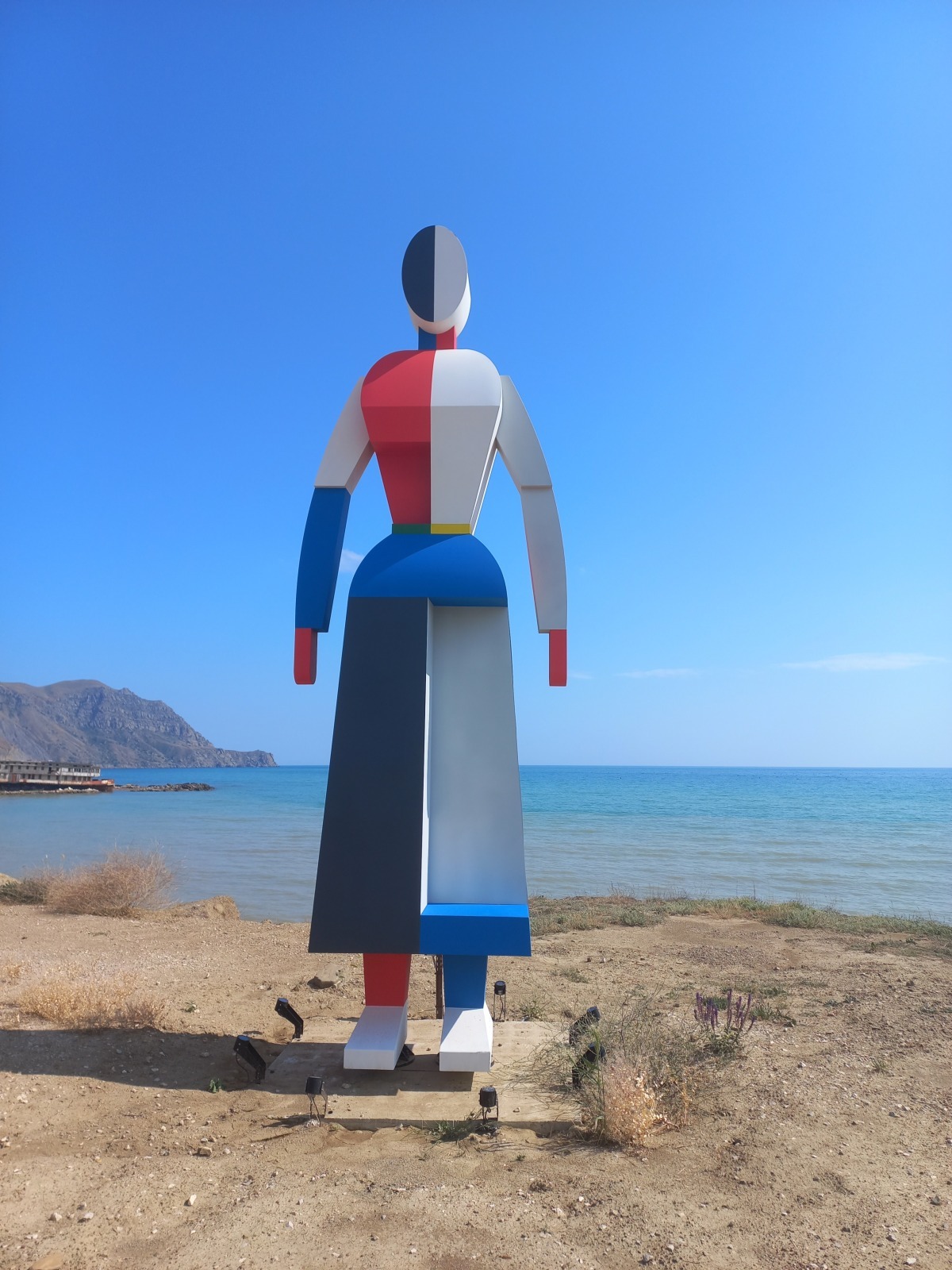 Баба на море.