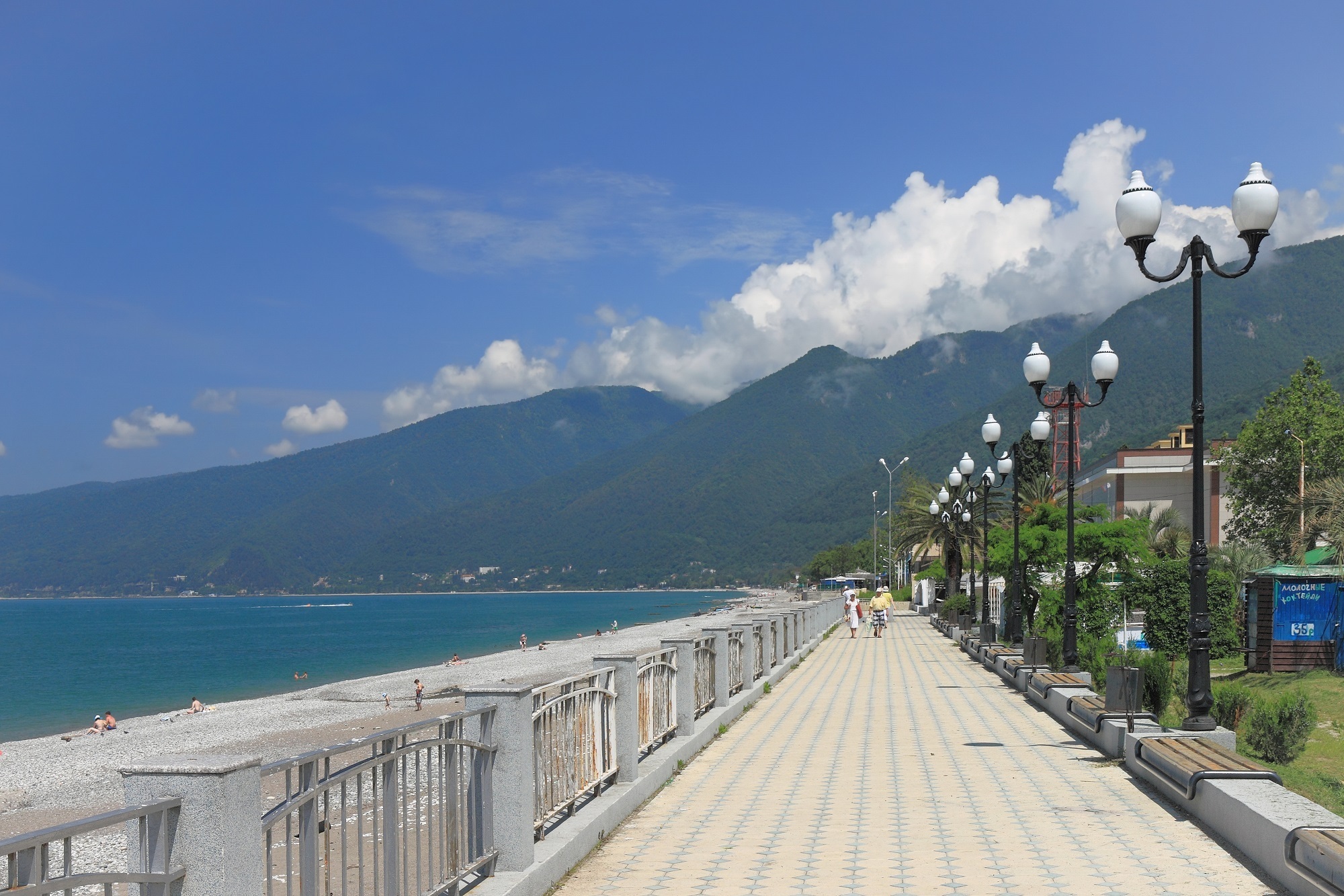 Туристам нищебродам не место в Абхазии. Так заявила чиновница в Абхазии