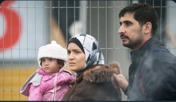 Семьи мигрантов, у которых дети не ходят в школу, хотят депортировать