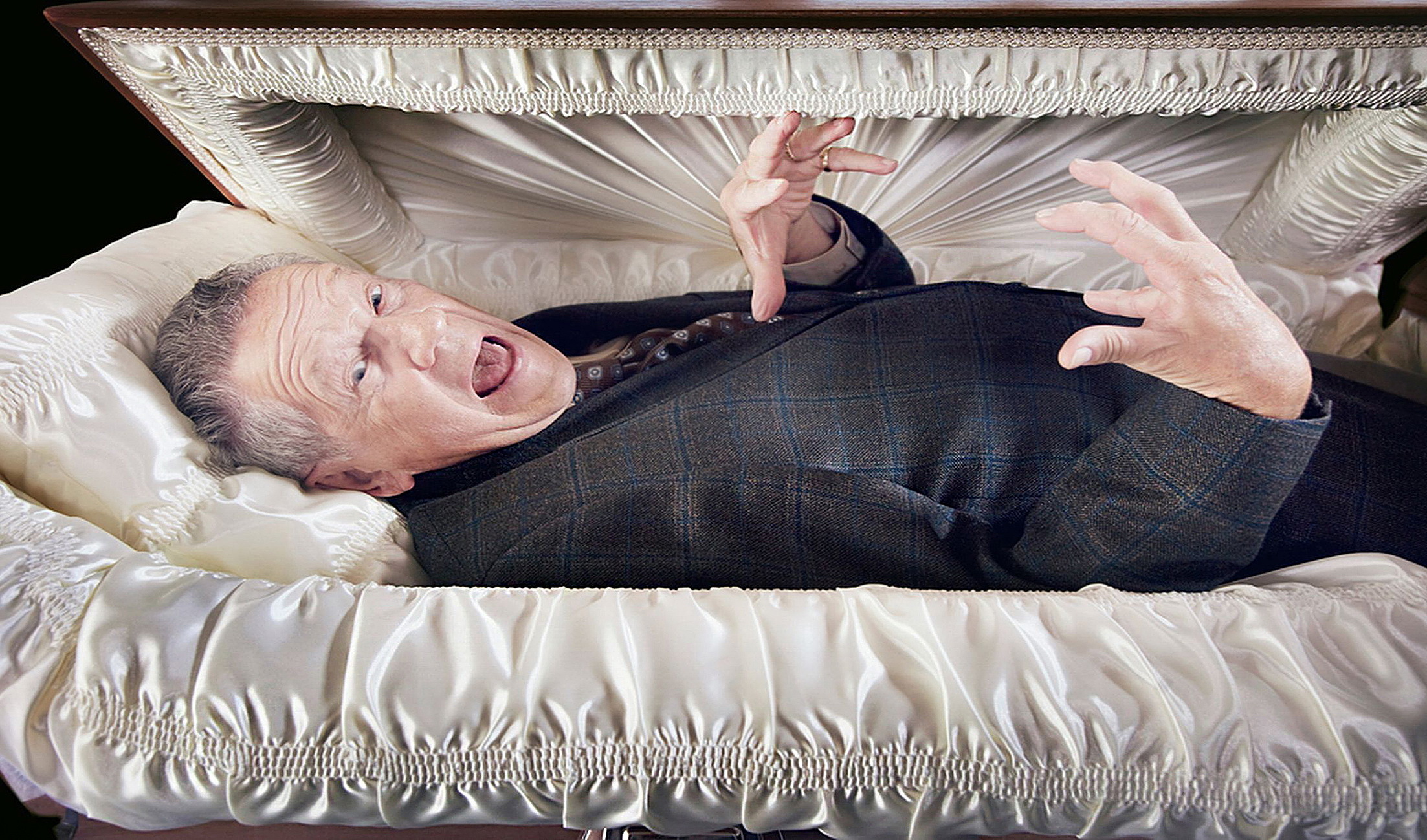 Мы умрём и от нашего сознания совсем ничего не останется? Но кто в нас страшится и совсем не страшится своей собственной смерти?