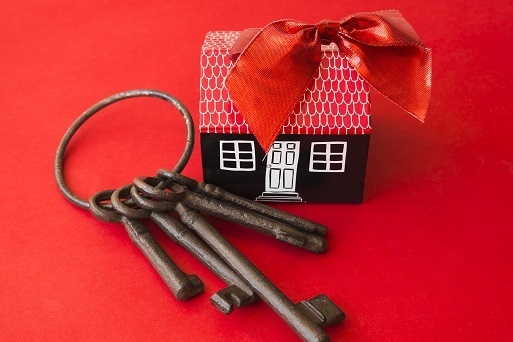 Семейную ипотеку привяжут к постоянной регистрации и коррупция захлестнет паспортные столы? Новый бизнес?