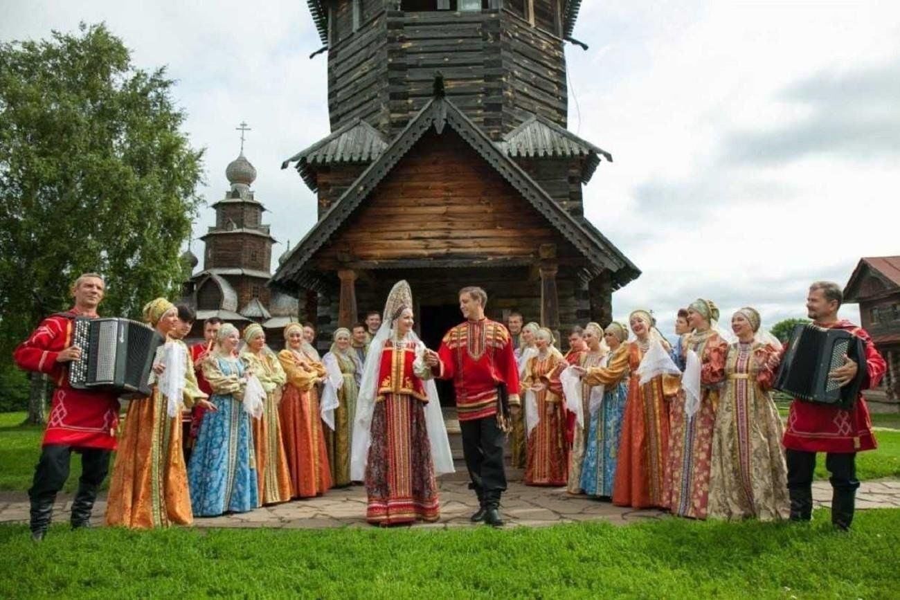 Вековые традиции и обычаи национальных праздников Руси