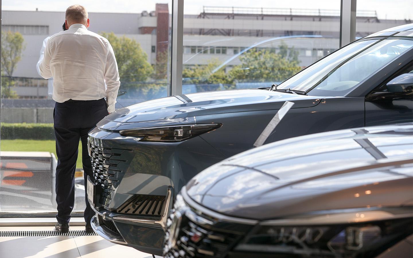 Автобизнес на Перепутье: Шторм на Российском Рынке и Поиск Спасения