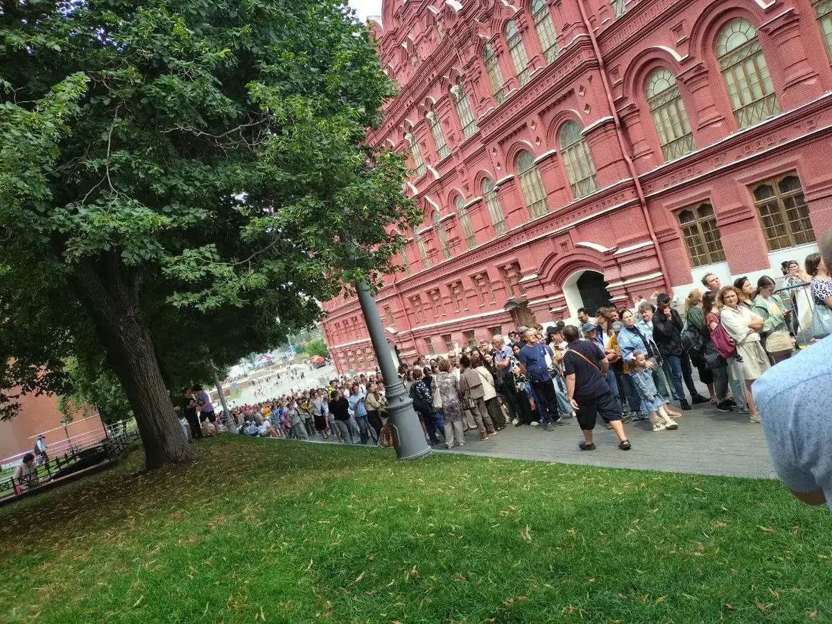 Народ хочет видеть Мумию