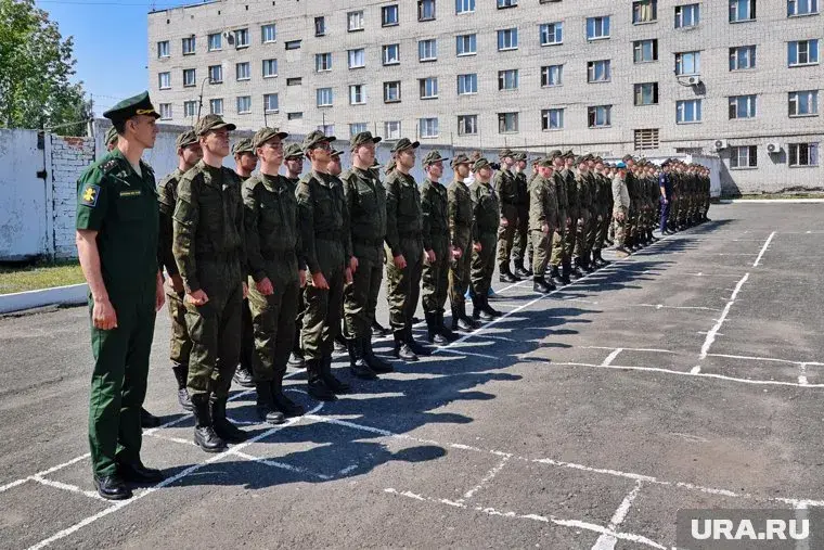 Призыв в армию хотят сделать с 1 января по 31 декабря