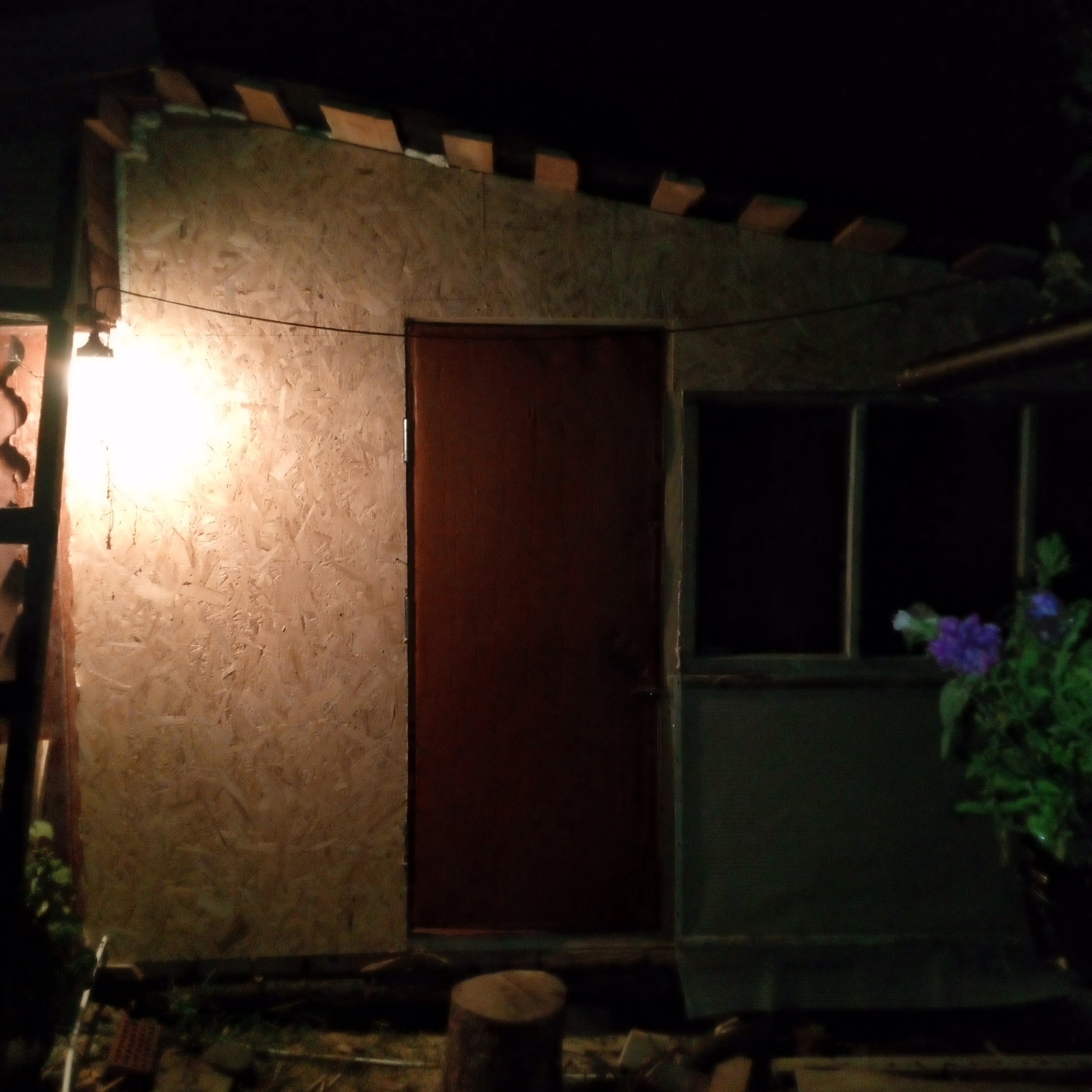 День четвёртый , стройка летней кухни.