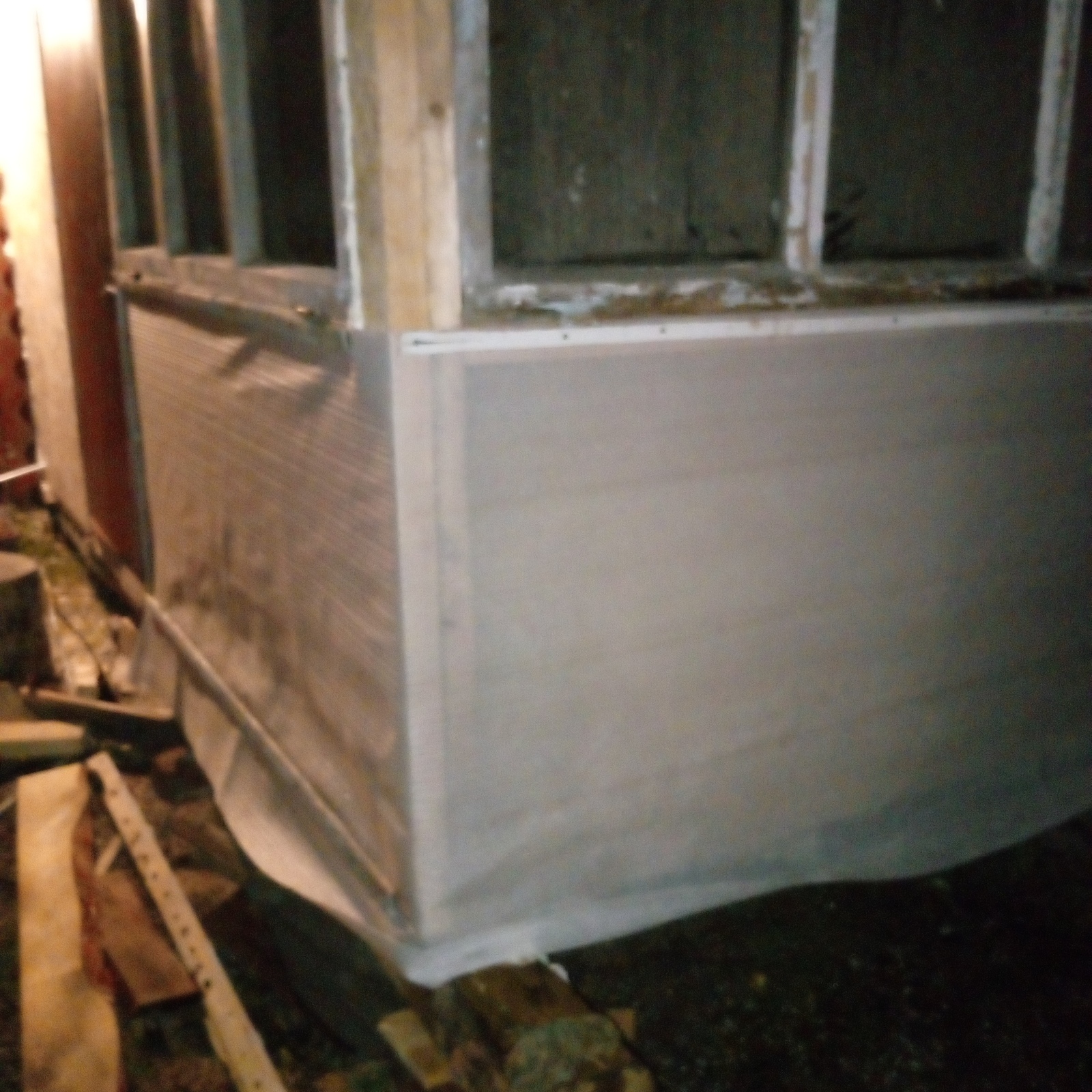 День четвёртый , стройка летней кухни.