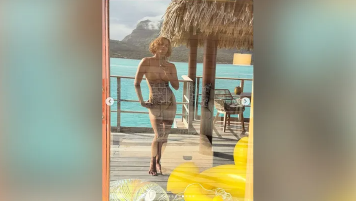 Холли Берри поражает воображение фотографиями в бикини с отдыха на день рождения.