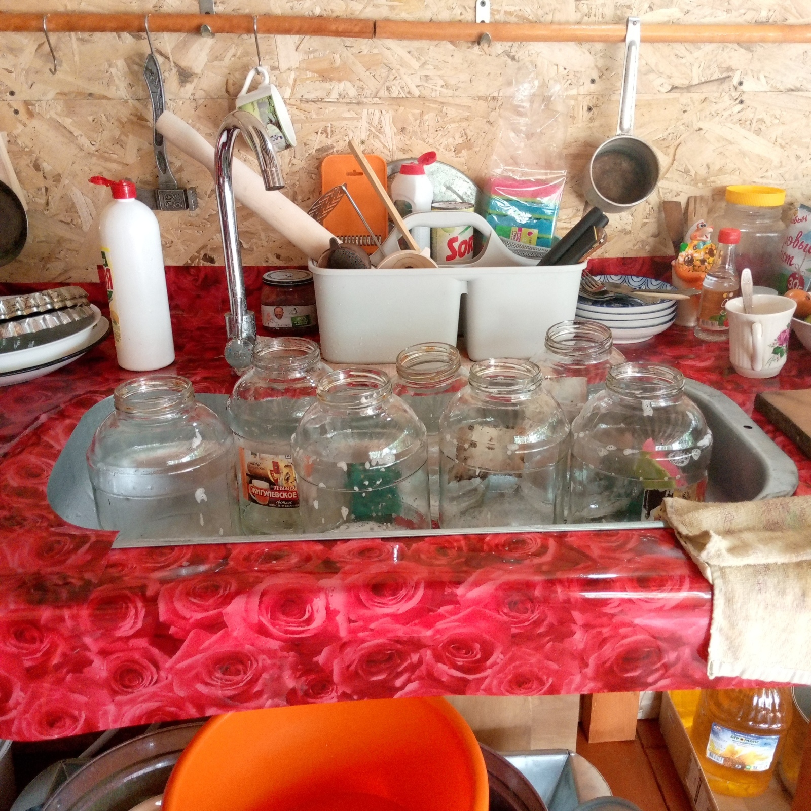 Доделываем летнюю кухню внутри.