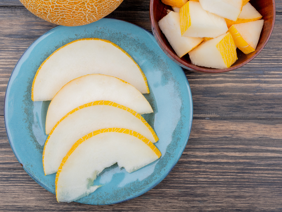 Глухой звук и медовый запах: чтобы выбрать вкусную дыню, надо ее нюхать