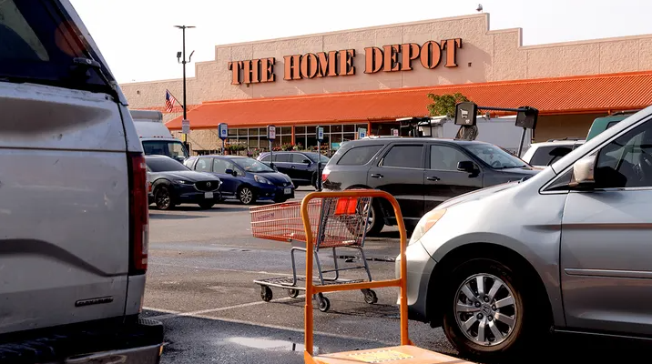 Республиканская партия Флориды изымает товары для иммигрантов.