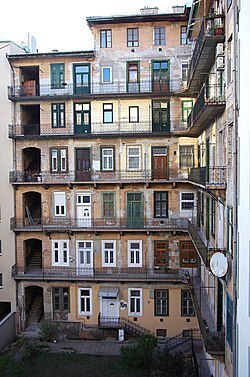 Возможно ли забрать долю сына в квартире? Практический вопрос юристу