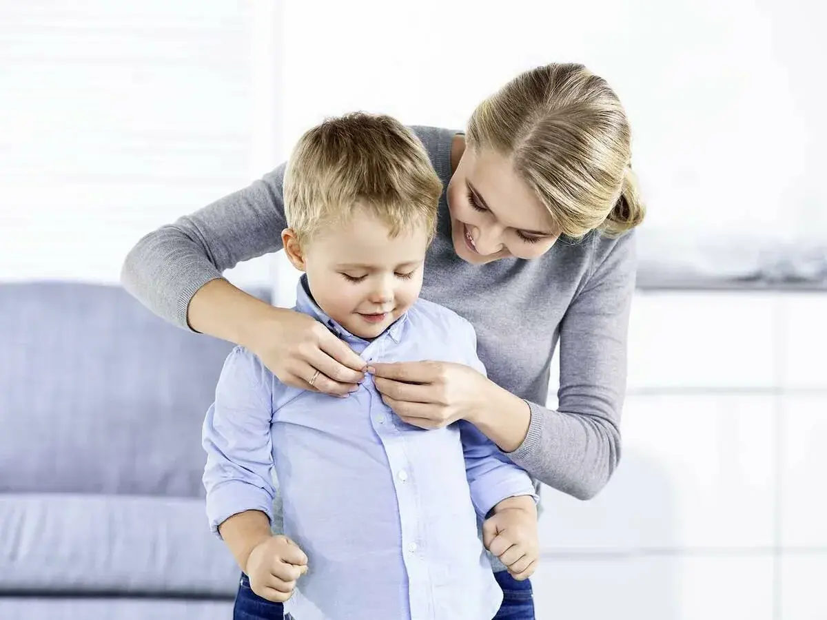 - Лена жила в состоянии тихой войны, где врагом была её свекровь, а её муж, Дима, был пассивным наблюдателем, призывающим к перемирию,...