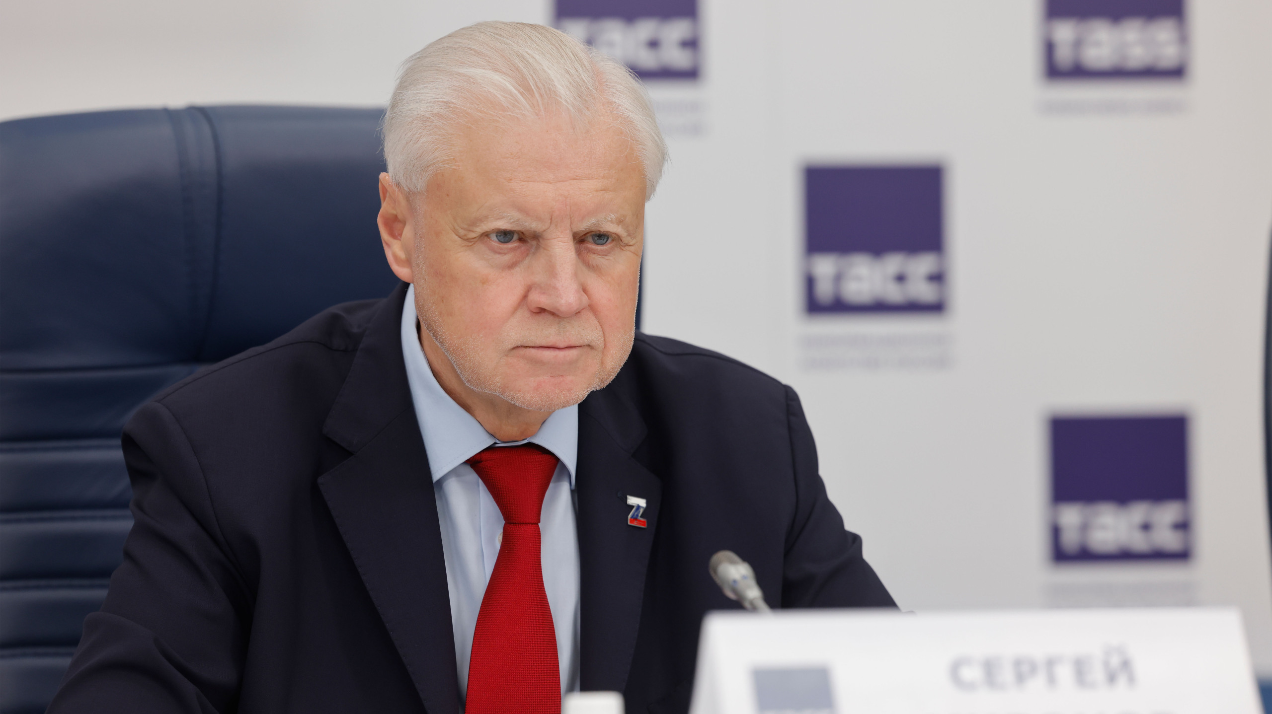 Бедность как искусство: В Госдуме призвали признать бедными россиян с зарплатой меньше 43 тысяч рублей