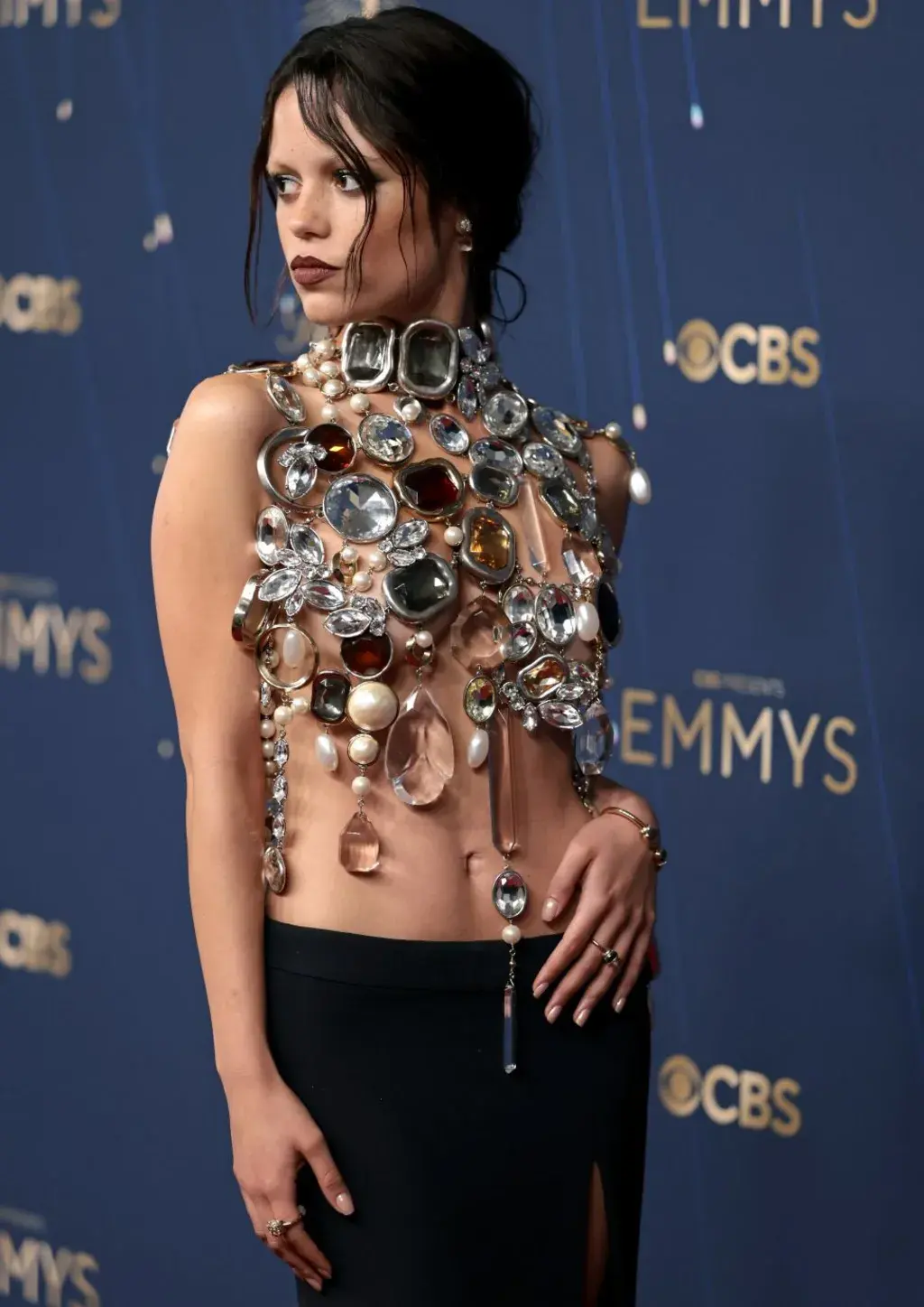 Сидни Суини и Лиза из Blackpink на красной дорожке Эмми