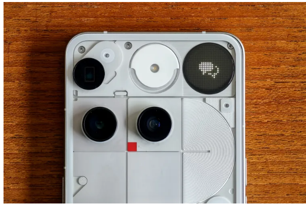 Nothing не планирует выпускать «первые устройства с искусственным интеллектом в следующем году»