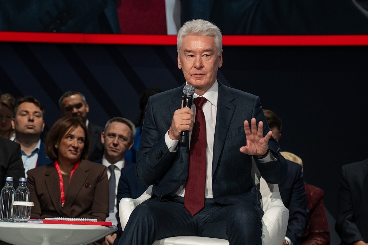 На МФФ обсудили вызовы и задачи финансовой системы.Как мастера иллюзий на МФФ учили нас жить в розовых очках