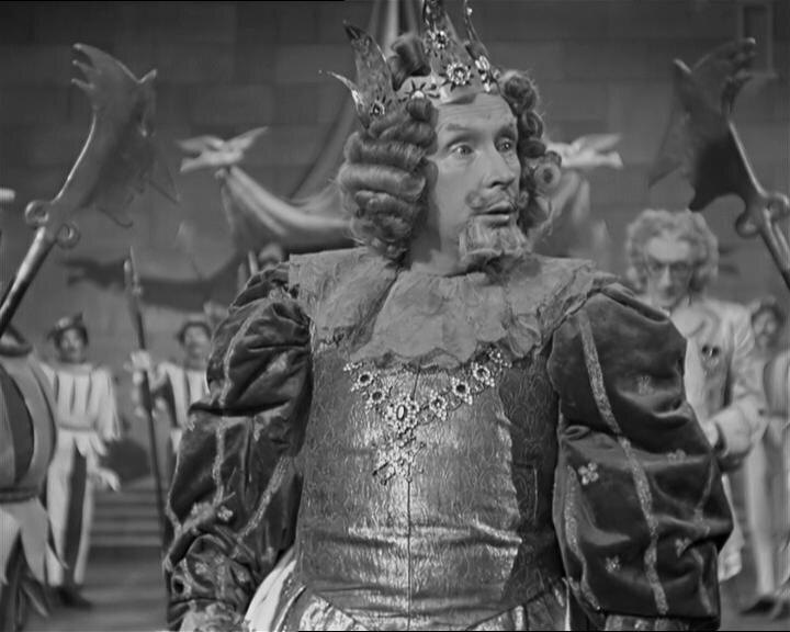 «Он умер не от болезней, а от тоски»: трагедия звезды «Золушки» Эраста Гарина