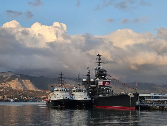 Новороссийск под обстрелом: ВСУ днем атаковали дронами центр города. Погибли мирные жители