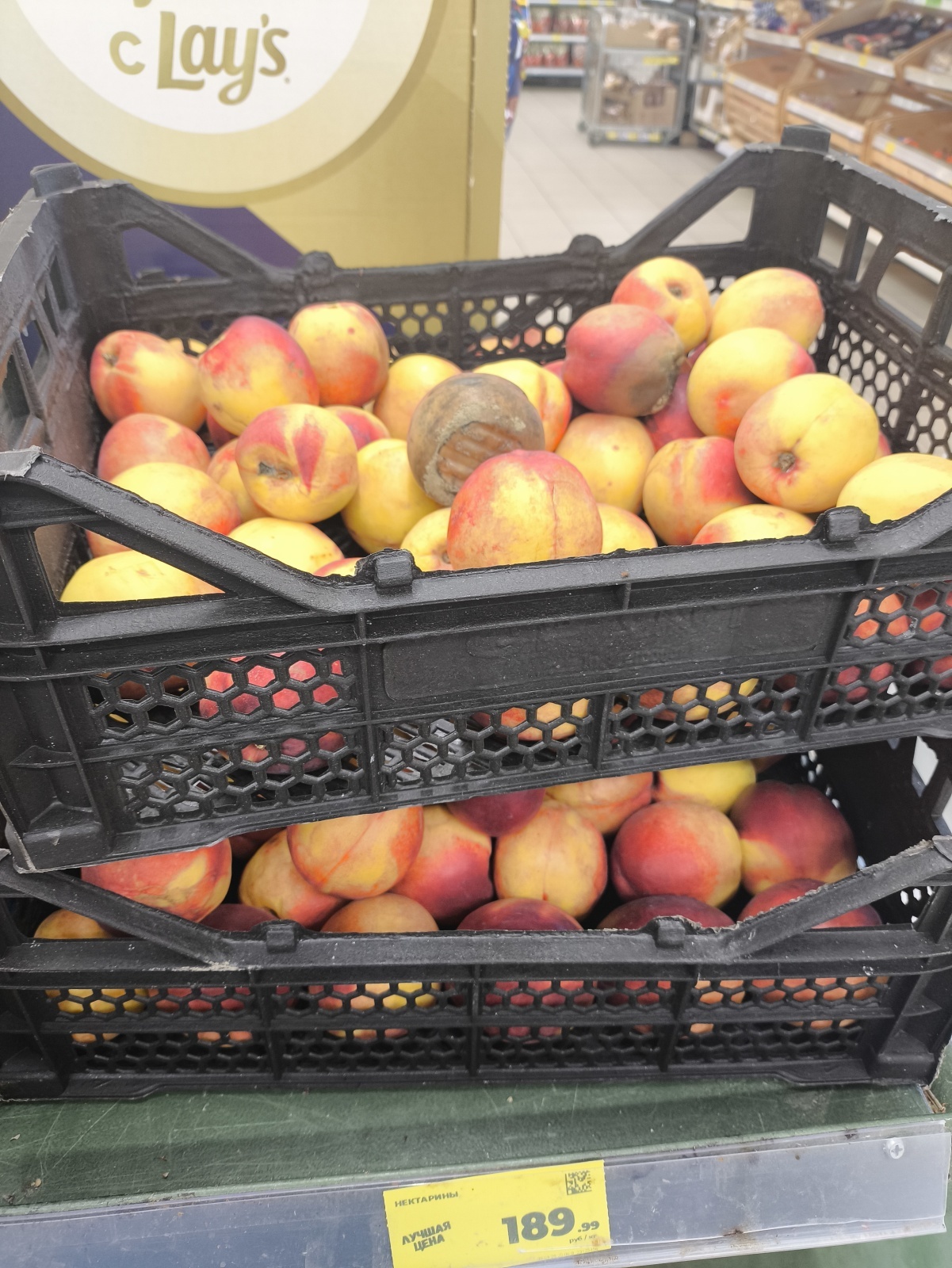 Зачем в магазинах продают гнилые овощи и фрукты по сумасшедшим ценам?