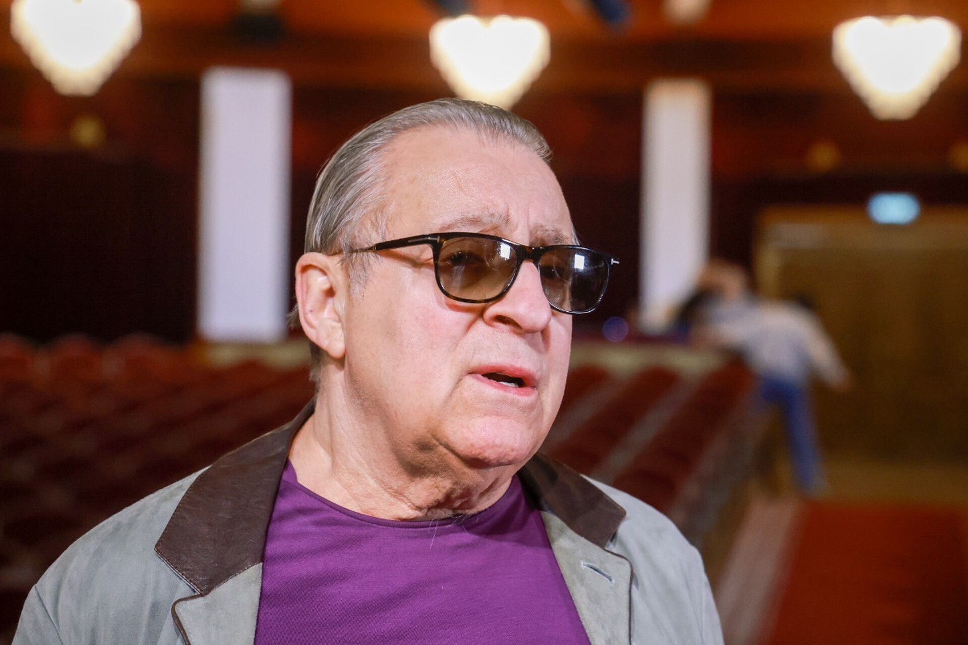 Адвокат: Устроившего потасовку с журналистами Хазанова могут арестовать на 15 суток