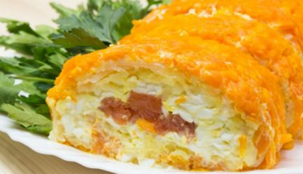 Закусочный салат на новогодний стол «ЦАРСКИЙ РУЛЕТ»