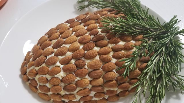 Салат на новогодний стол "ШИШКА"