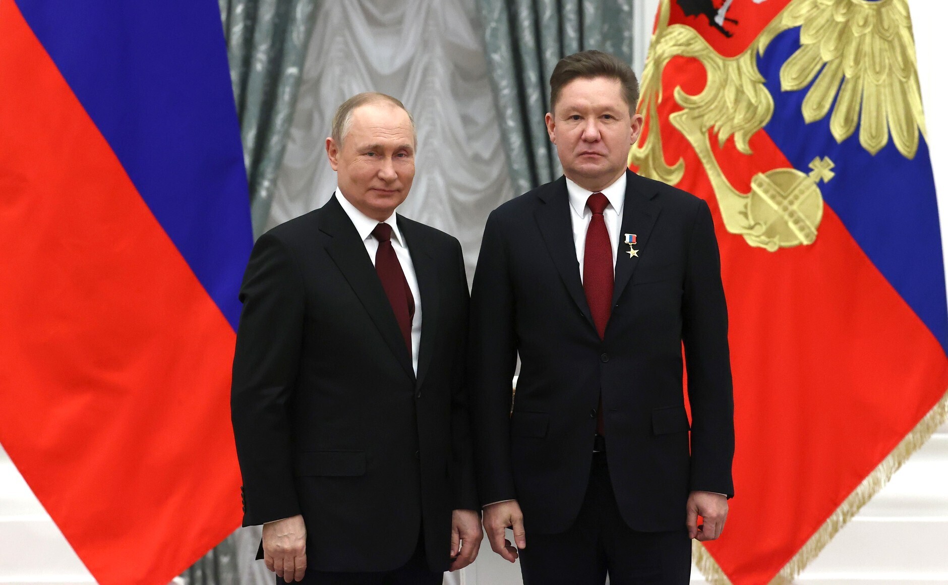 Новая энергетическая сказка для внутреннего пользования.Россия будет быстро внедрять ИИ благодаря огромным запасам газа