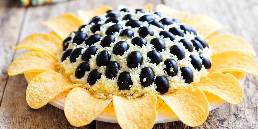 Нарядный новогодний салат «Подсолнух»