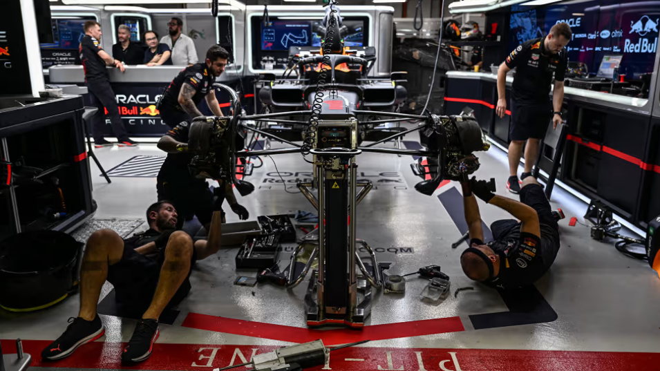 Штрафы за замену двигателя и коробки в Формуле‑1: полное руководство для новичков