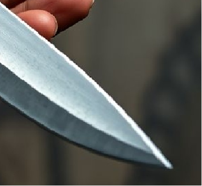 «Не так посмотрела». Мужчина ножом ударил девочку 14 лет