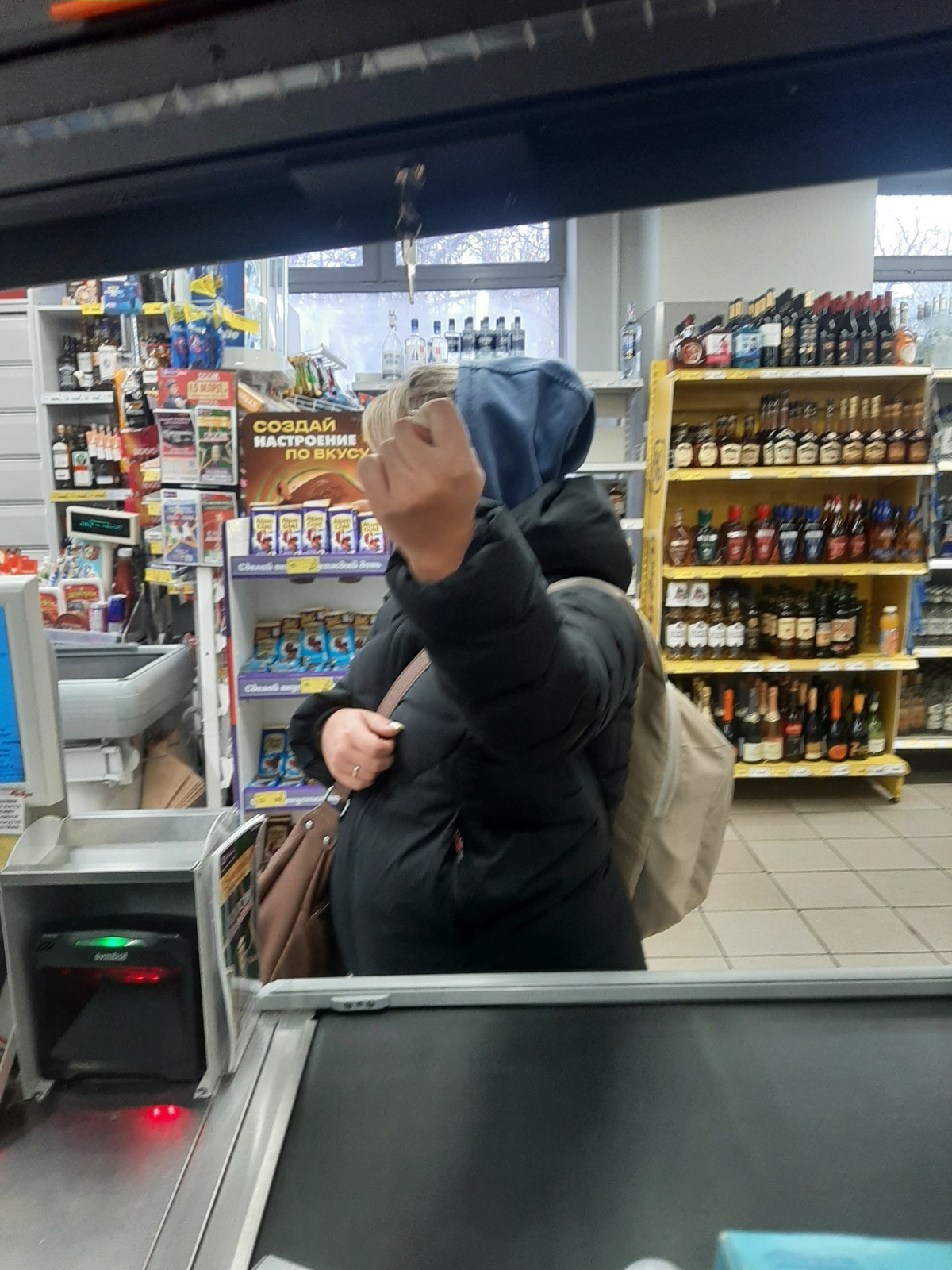 Покупатель и вседозволенность.Серия из "Покупатель всегда прав".