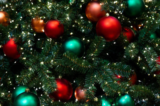 Православные России призвали отменить пышные новогодние празднования