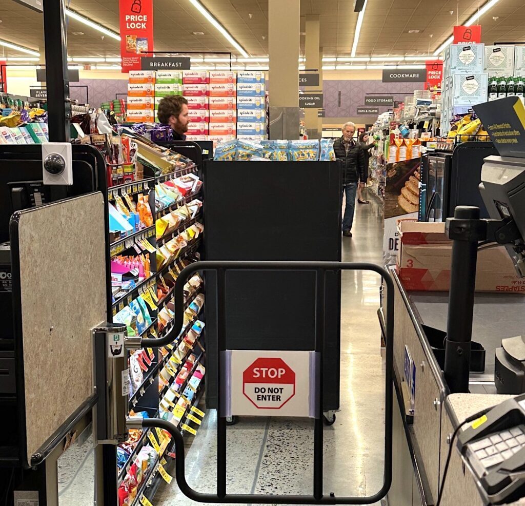 Зашёл в магазин и остался в нём «навсегда»: американский способ борьбы с кражами на примере сети магазинов «Safeway»