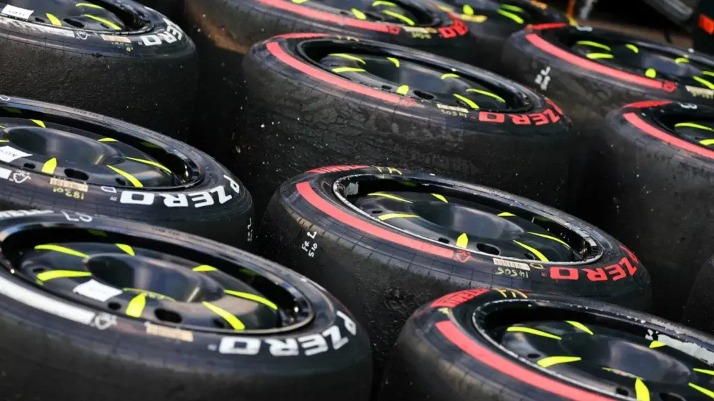 Pirelli введёт ограничение в 25 кругов на использование шин на Гран‑при Катара